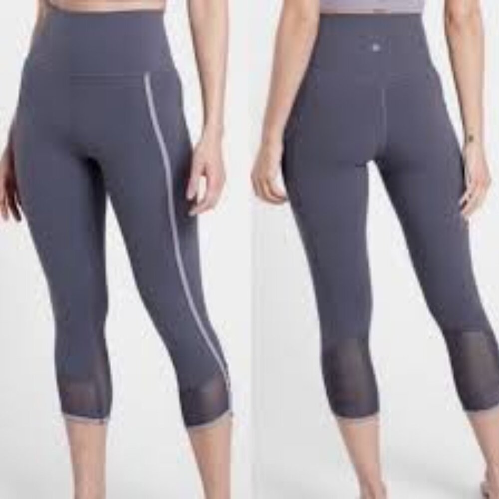 NWT Athleta Salutation Stash Pocket II Intention Capri